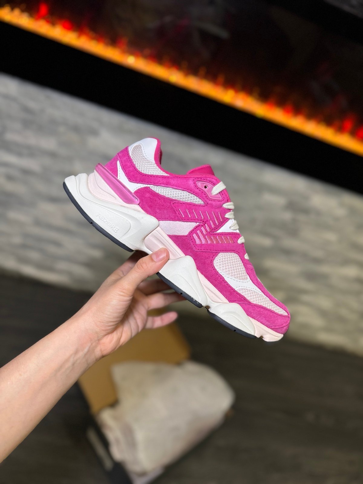 New Balance 9060 Pink