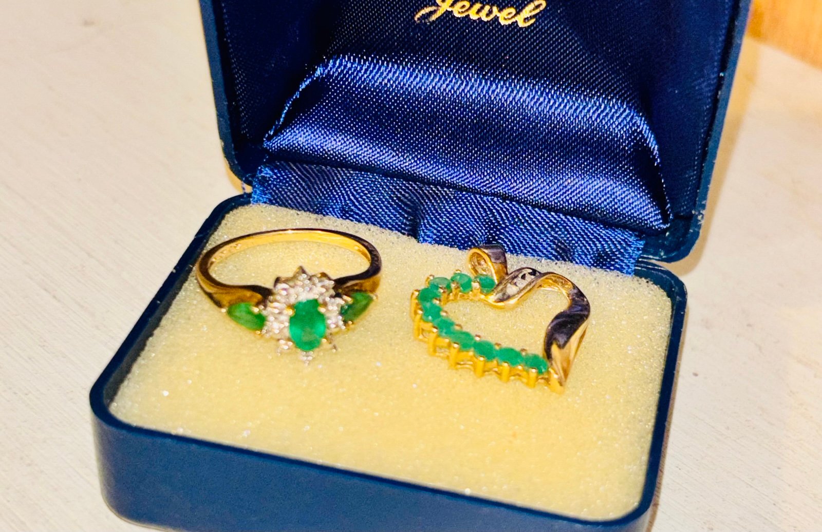 Emerald set