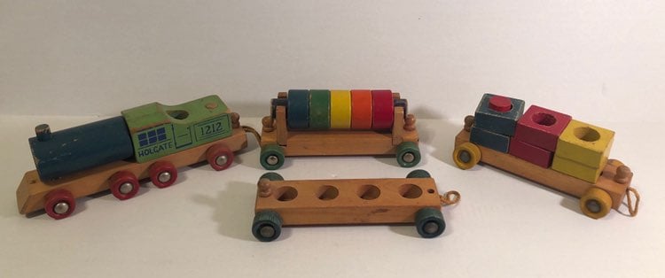 Vintage Holgate Wooden Pull Train 1212
