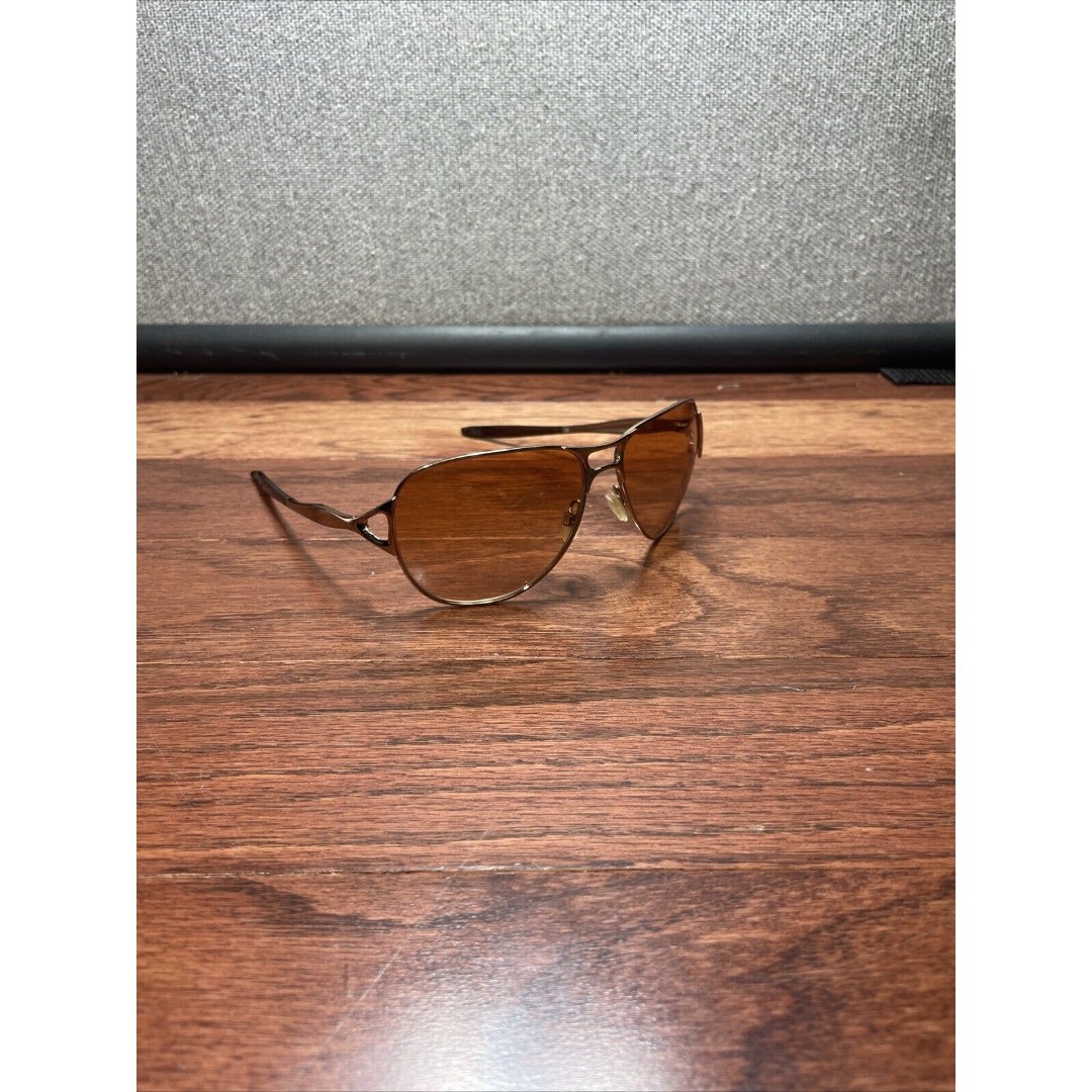 Oakley Hinder OO4043 Gold Aviator Sunglasses Dark Brown Lenses 61-15-122 Eyewear