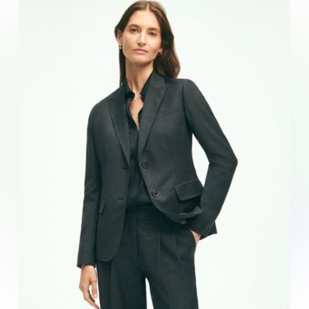 Brooks Brothers 100% linen Women's Black Blazer