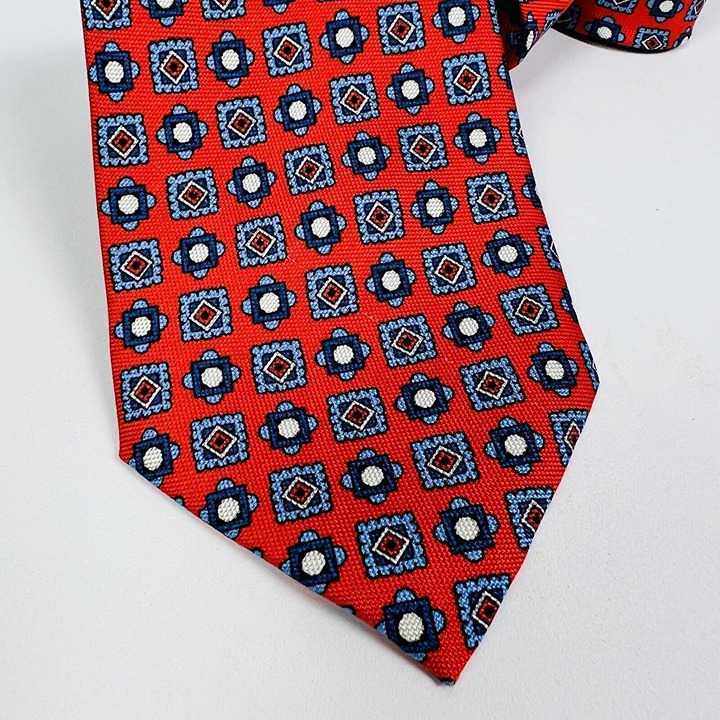 NWOT M. FERRETTI Red w/ Blue White & Red Silk Mens Necktie 3.25 W 58 L