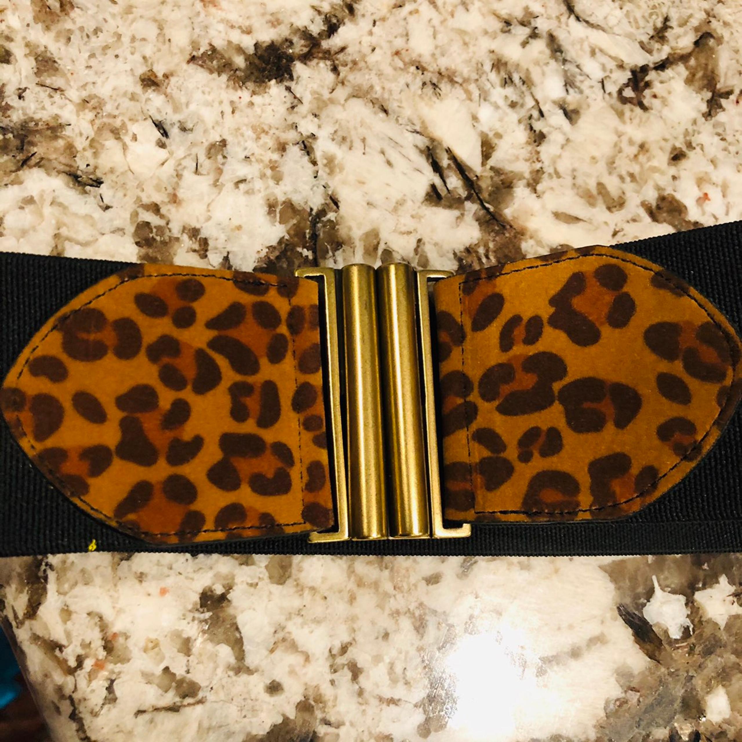 Chaps stretchy belt with cheetah print a