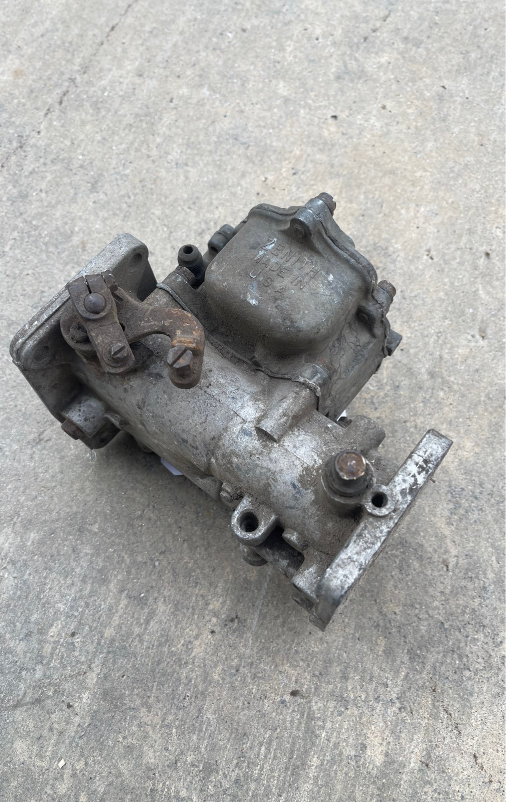 Vintage Zenith 2brrl carburetor