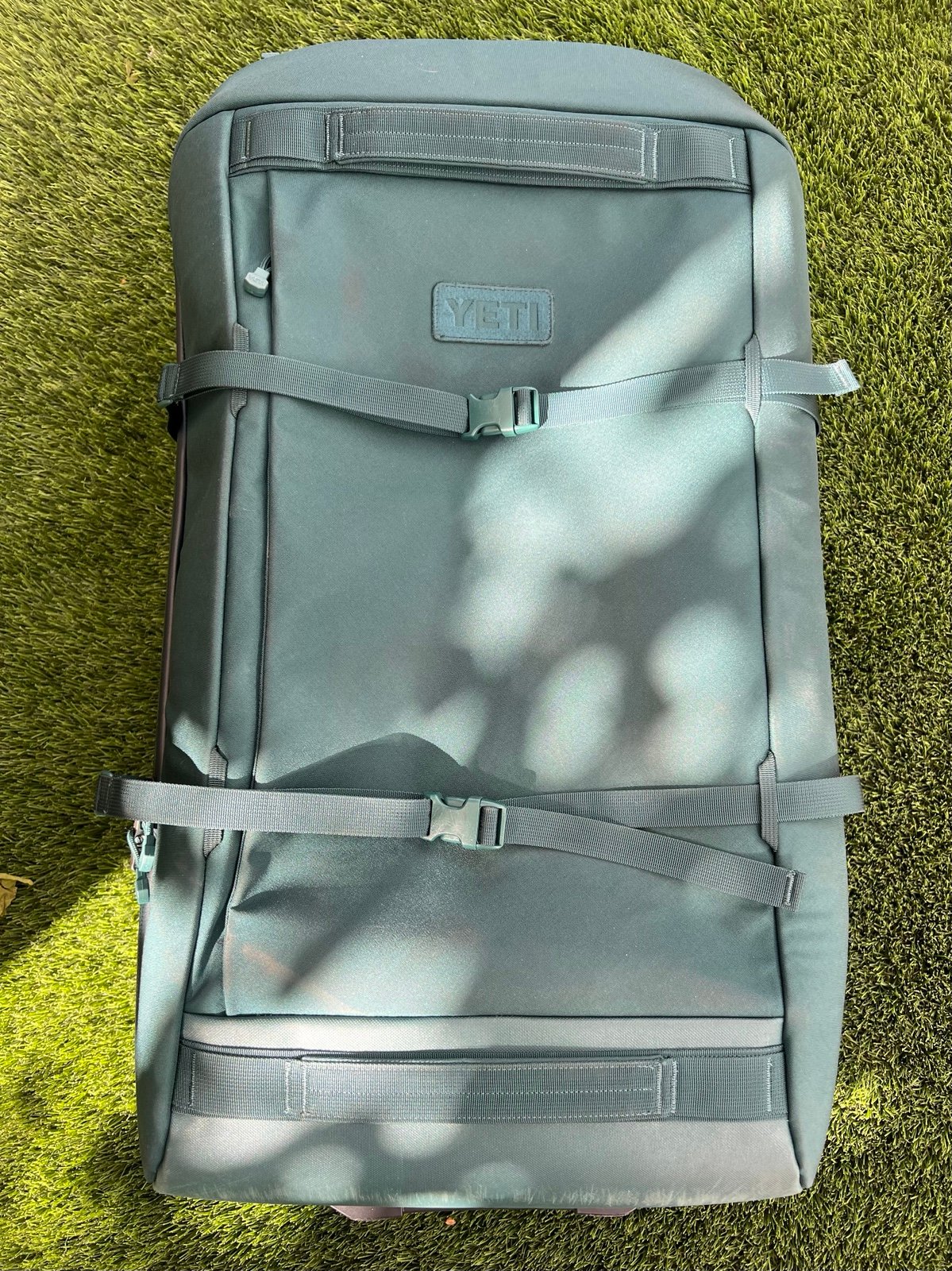 SOLD OUT LIMITED EDITION YETI Aquifer Blue CROSSROADS 29” Check In LUGGAGE