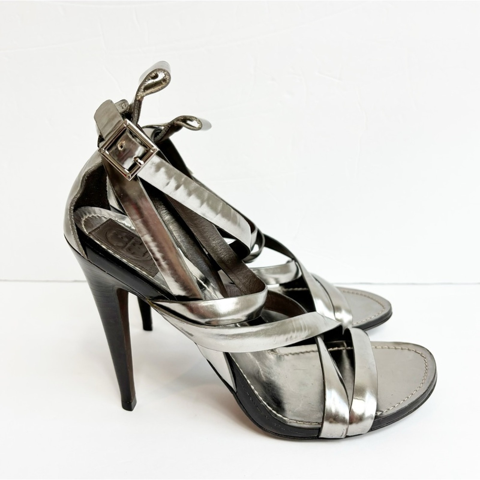 TORY BURCH METALLIC PEWTER STRAPPY HEELED SANDALS SIZE 10