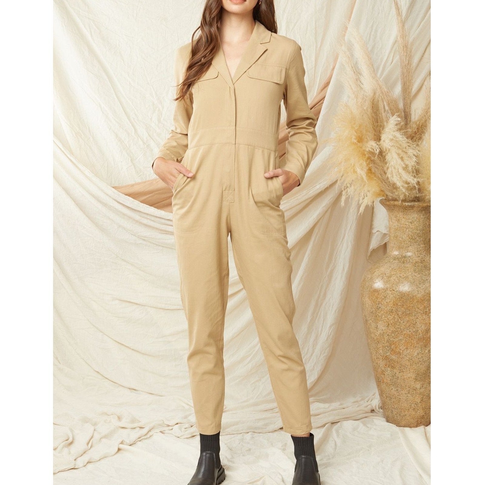 Entro Jumpsuit Women's Large Sand Tan Utility Jumpsuit Pockets Snap Button NWT