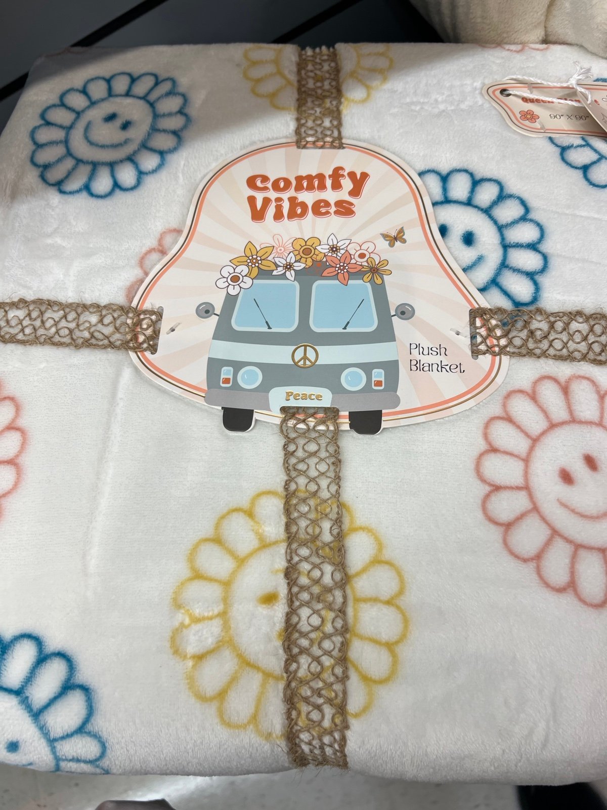 Beautiful Colorful Smily Face Daisy Flowers Queen Throw Blanket