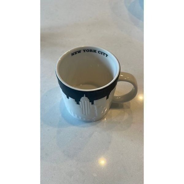 Starbucks New York skyline coffee cup 2012, taxi cab, rare find, fun for a visit