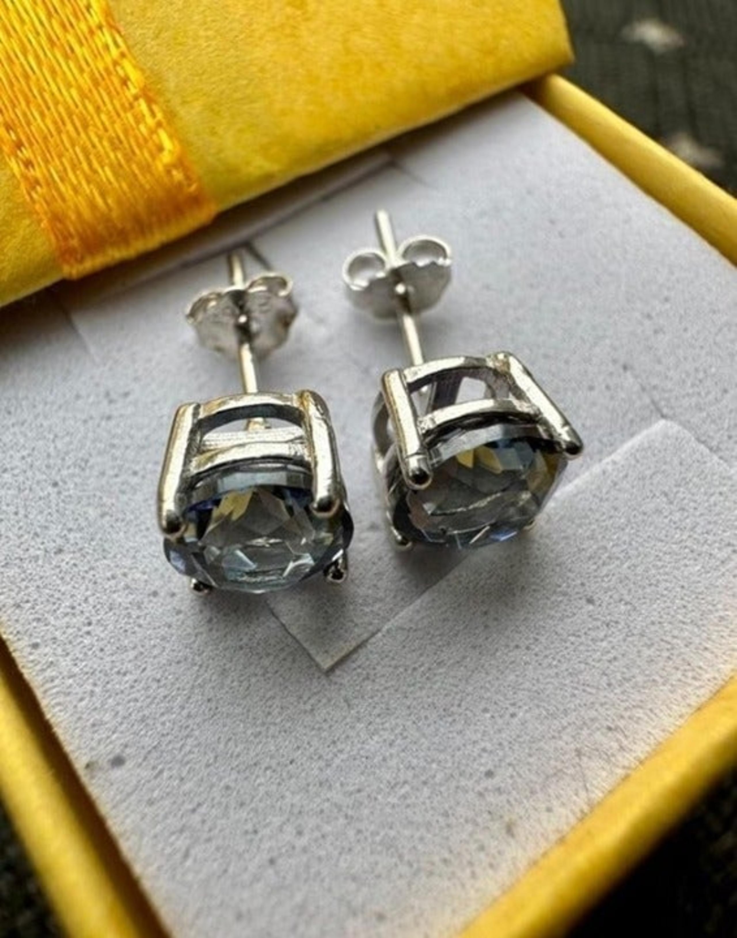 Round 2.00ct Tanzanite Sterling Silver Stud Earrings for Women