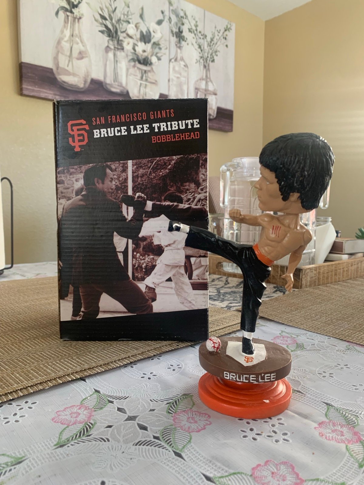 RARE SGA NEW 2012 SF GIANTS BRUCE LEE ENTER THE DRAGON SPECIAL EVENT BOBBLEHEAD