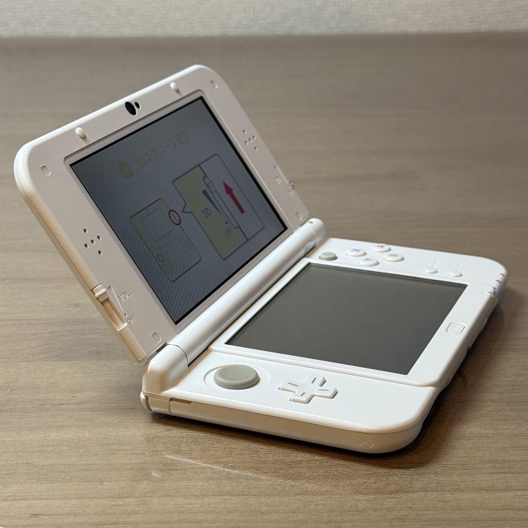 4-176 New Nintendo 3DS LL Pearl White, Box Included