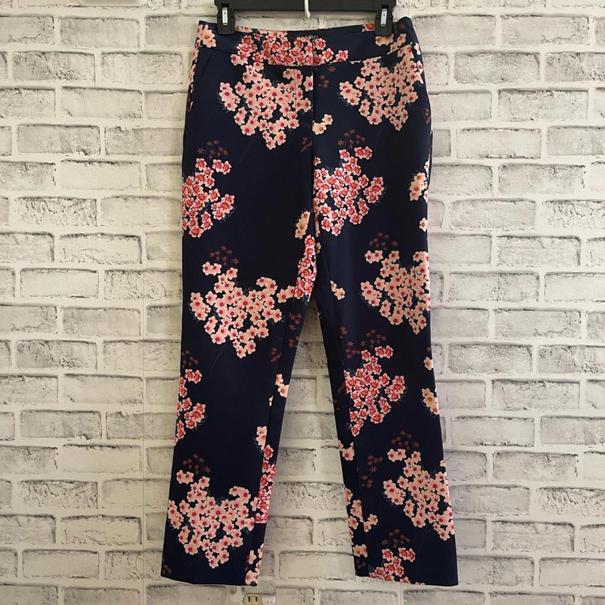 Womens Cynthia Rowley navy straight leg blue pants with cherry blossoms Size 2