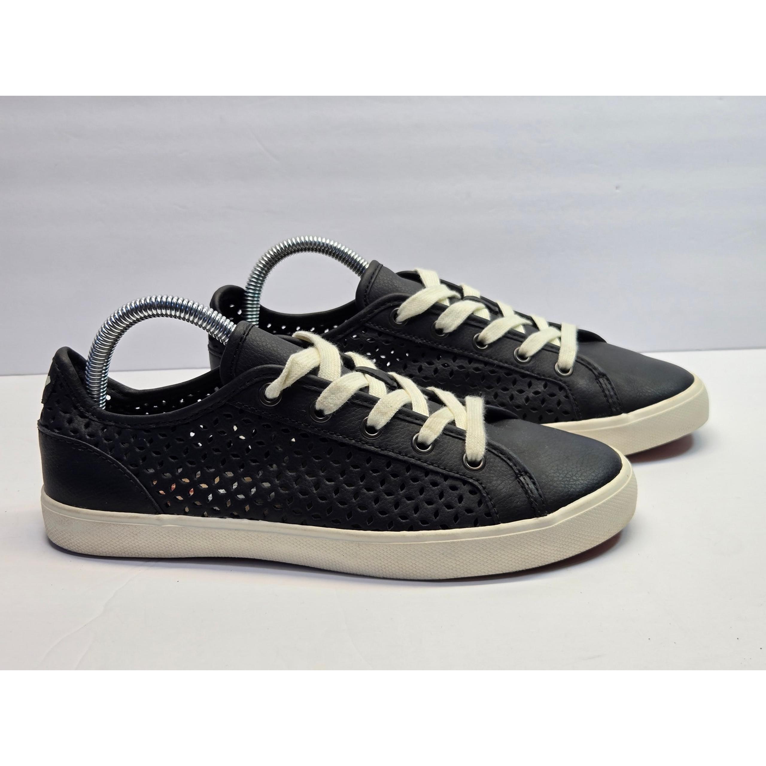 Roxy Callie Trainers-Perforated Leather low-top sneakers Womens Sz. 7.5