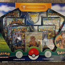 Pokémon TCG GO Special Team Collection - Team Instinct