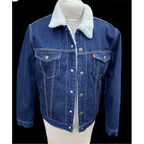 Levis Type III Sherpa Trucker Jacket Sz. S Metal Buttons Iconic