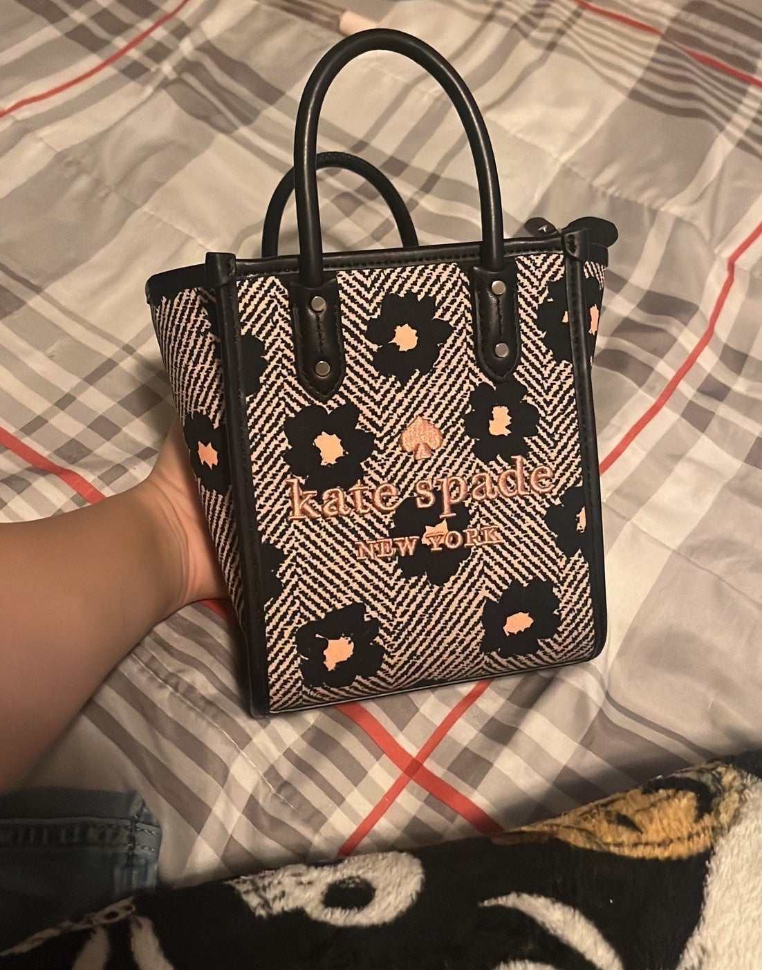 Kate selling Spade tote bag