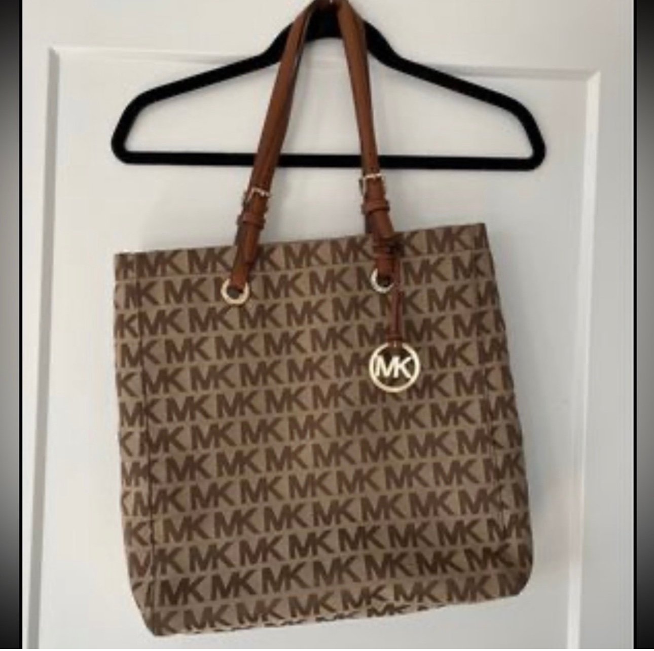 Michael Kors Signature Canvas Purse - LIKE NEW