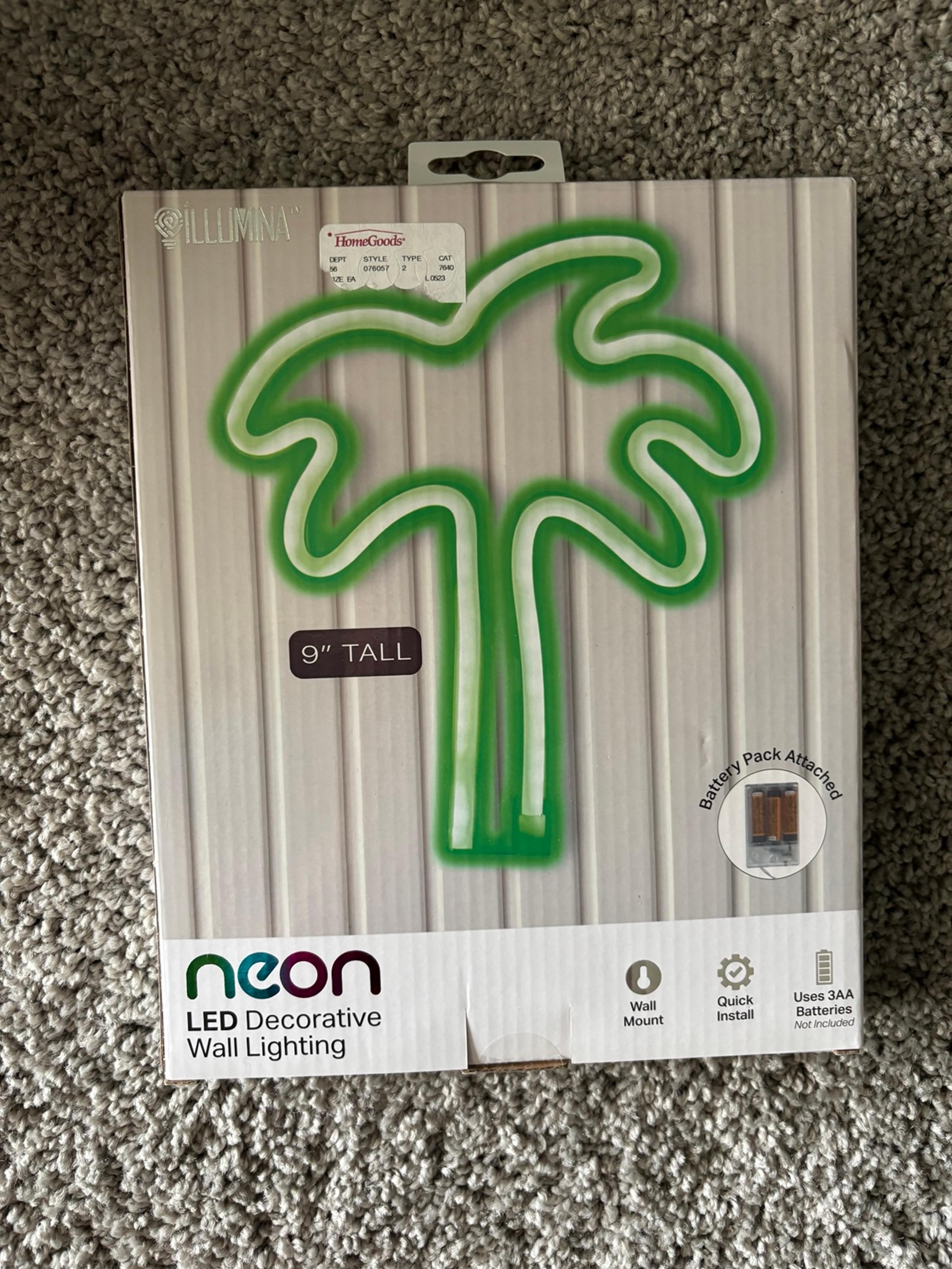 Neon Palm Tree Light