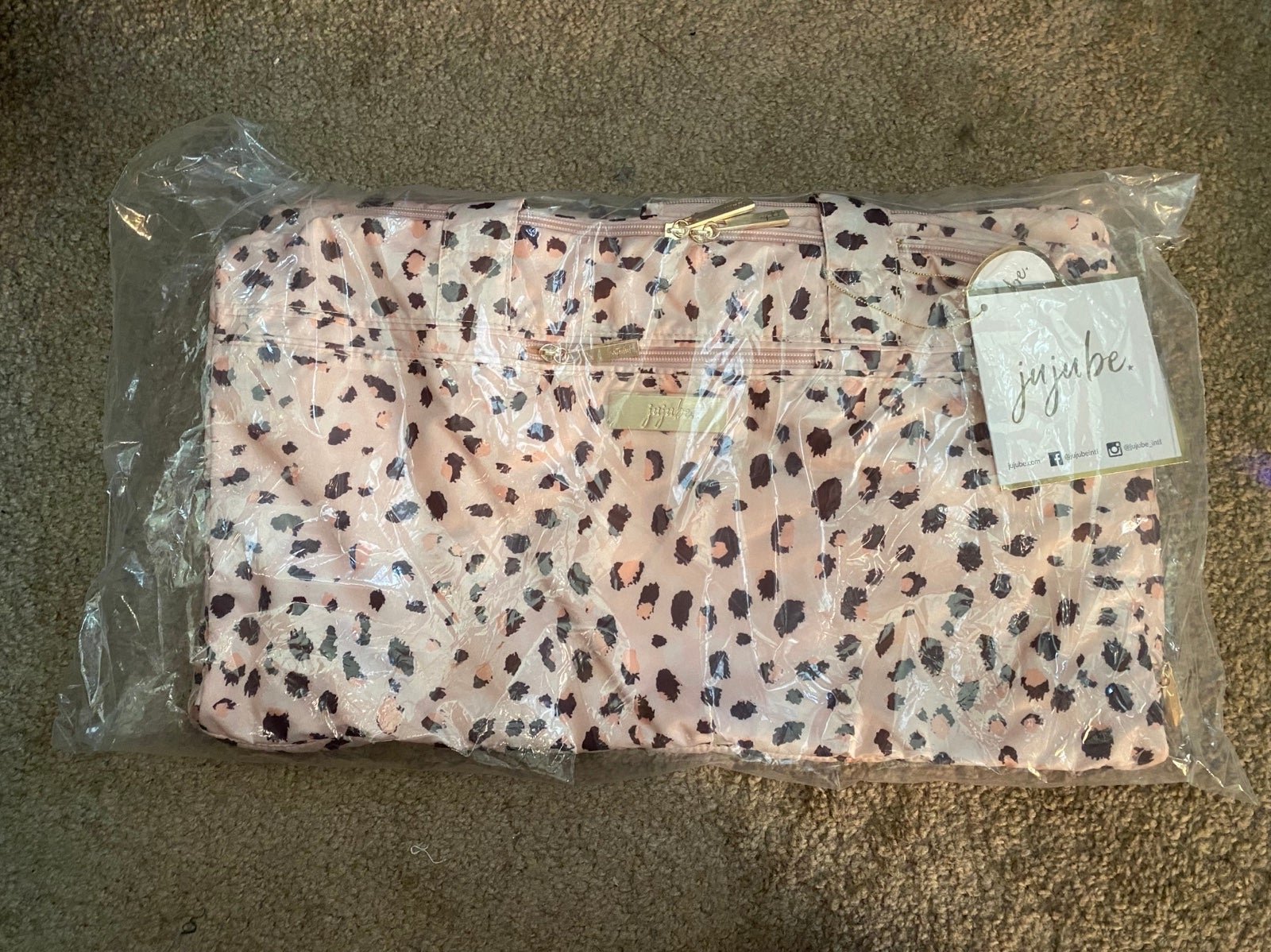 Ju-ju-be wild kat superstar duffel