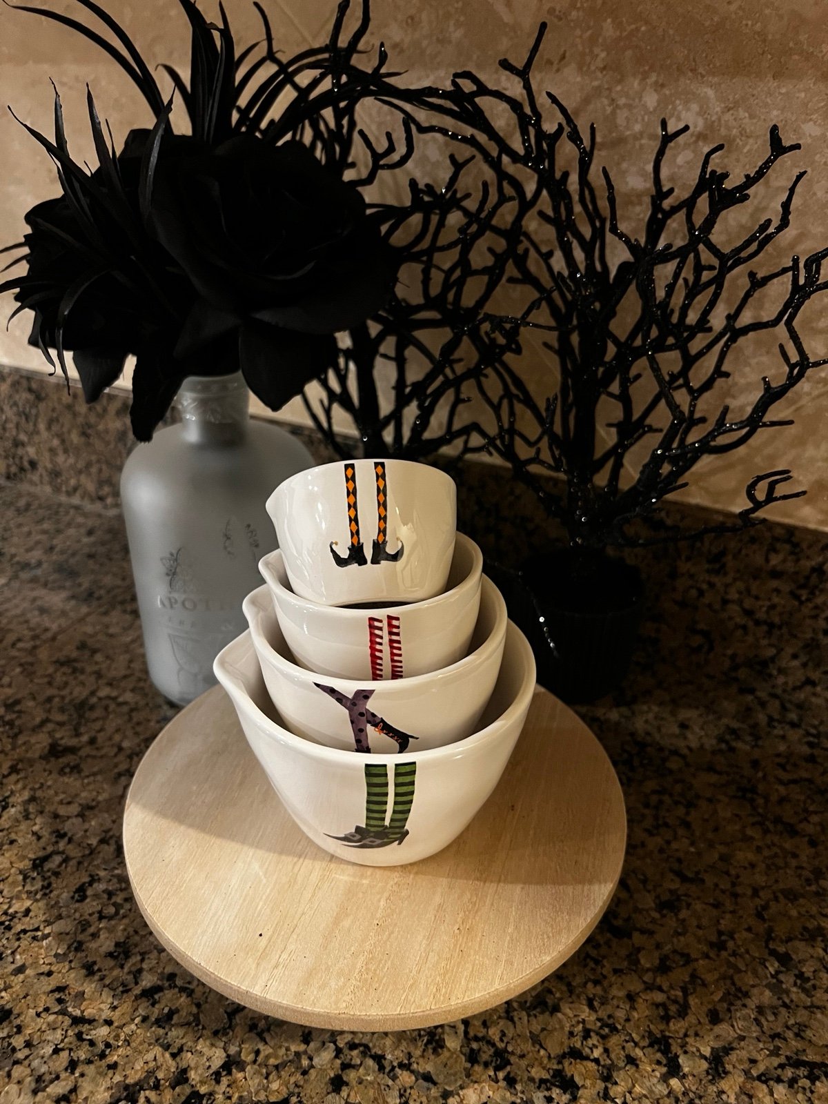 Rae Dunn Witch Feet measuring cups