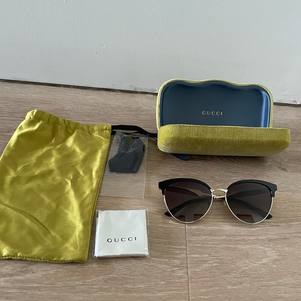 Gucci Cat Eye Sunglasses - GG0074s