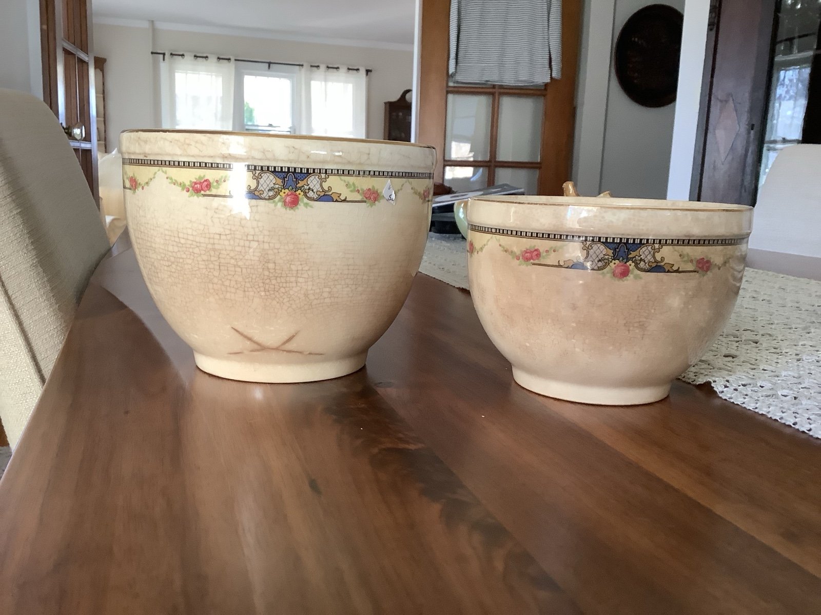 Vintage universal Cambridge pottery set of two bowls