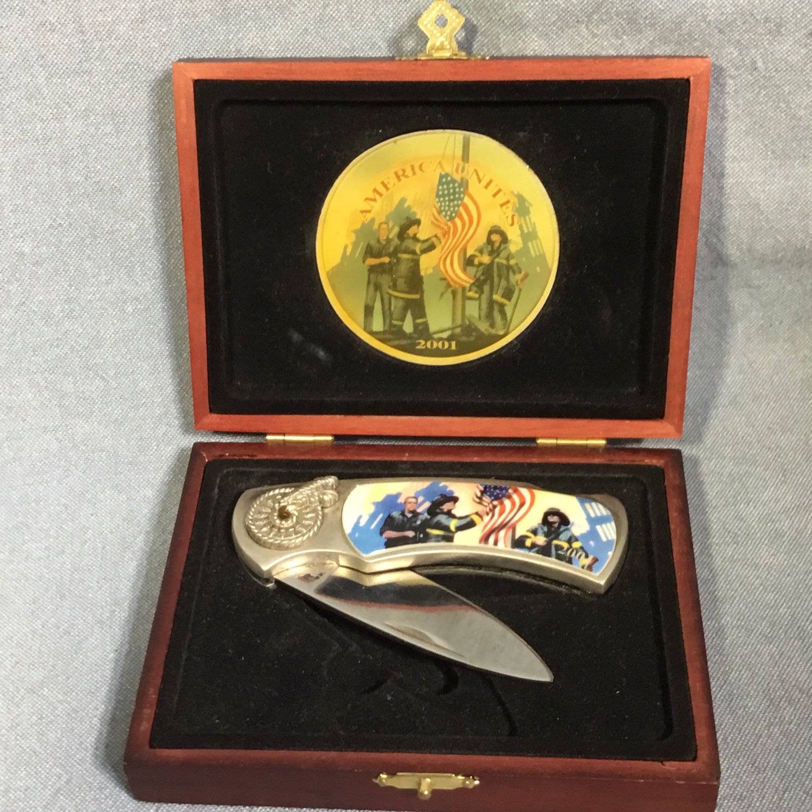 NEW 9/11 First Responders Commemorative Collectible Knife in Box