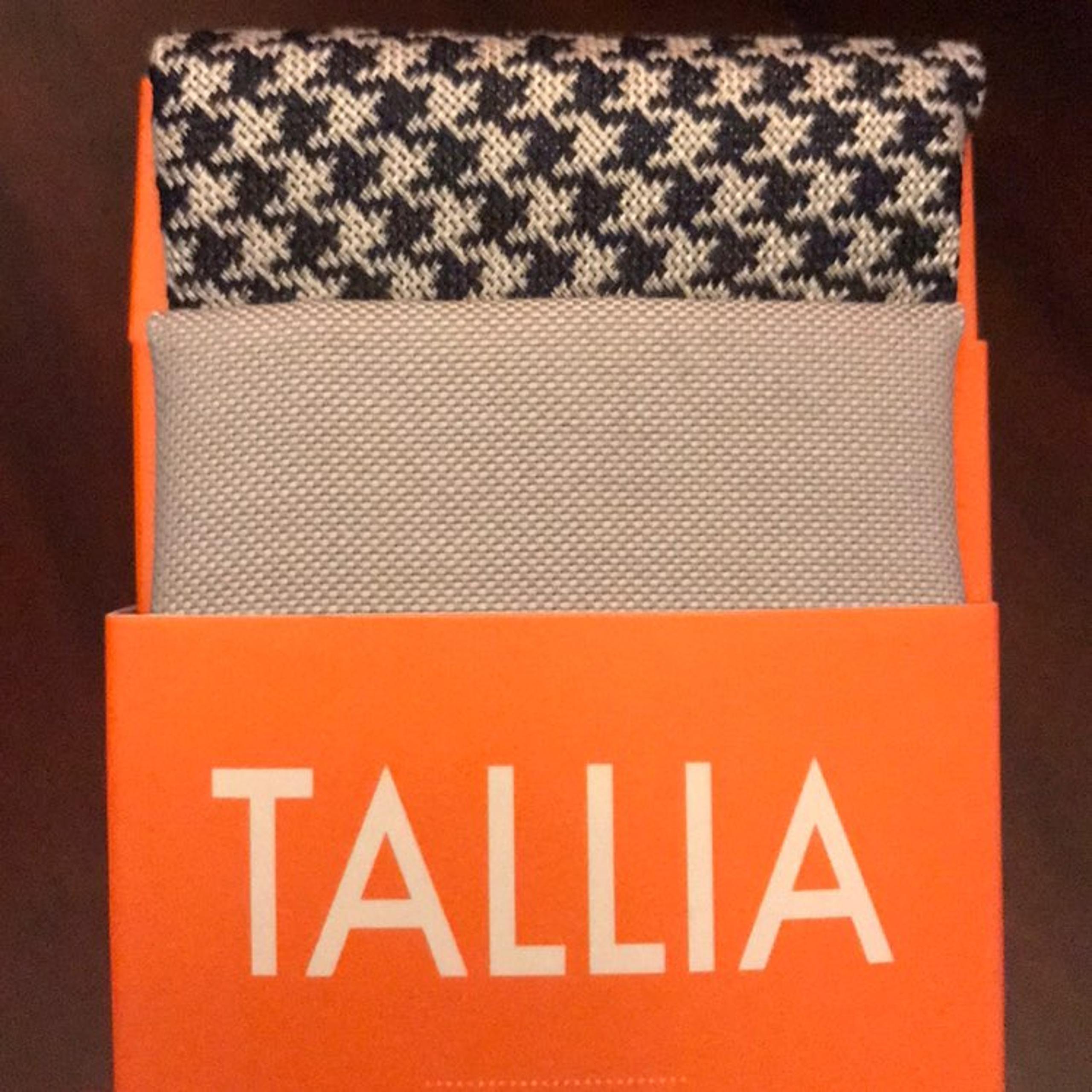 Tallia Pocket Square & Necktie Set