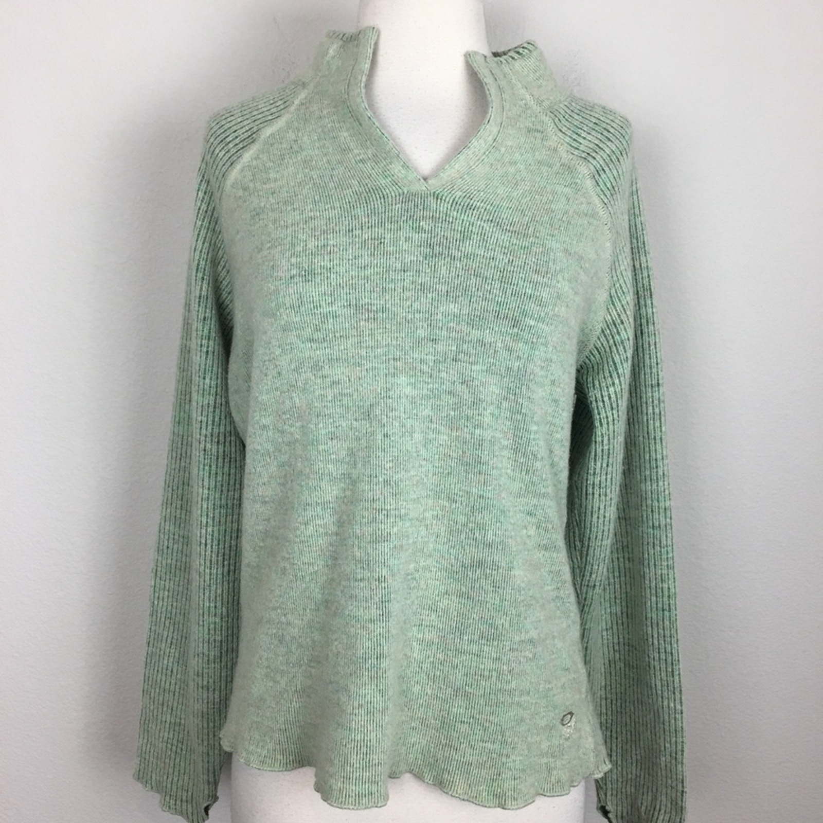 Mountain Hard Wear Green Wool Blend Split V Neck Sweater Medium