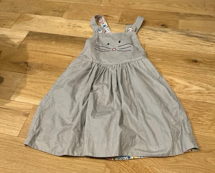 Girls Mini Boden Grey Corduroy Mouse Pinnie 9/10