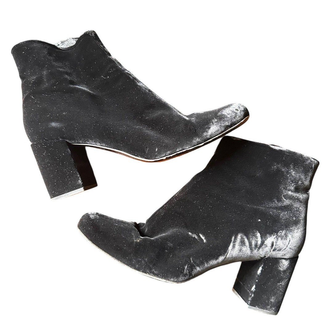 SAINT LAURENT Velvet Heeled Booties Black Sz 41 (US 11)