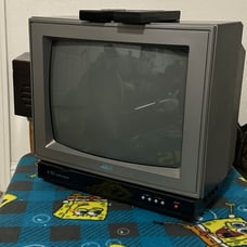 Vintage RCA XL100 13 Inch CRT TV With 2 Remotes Model EXR345ER
