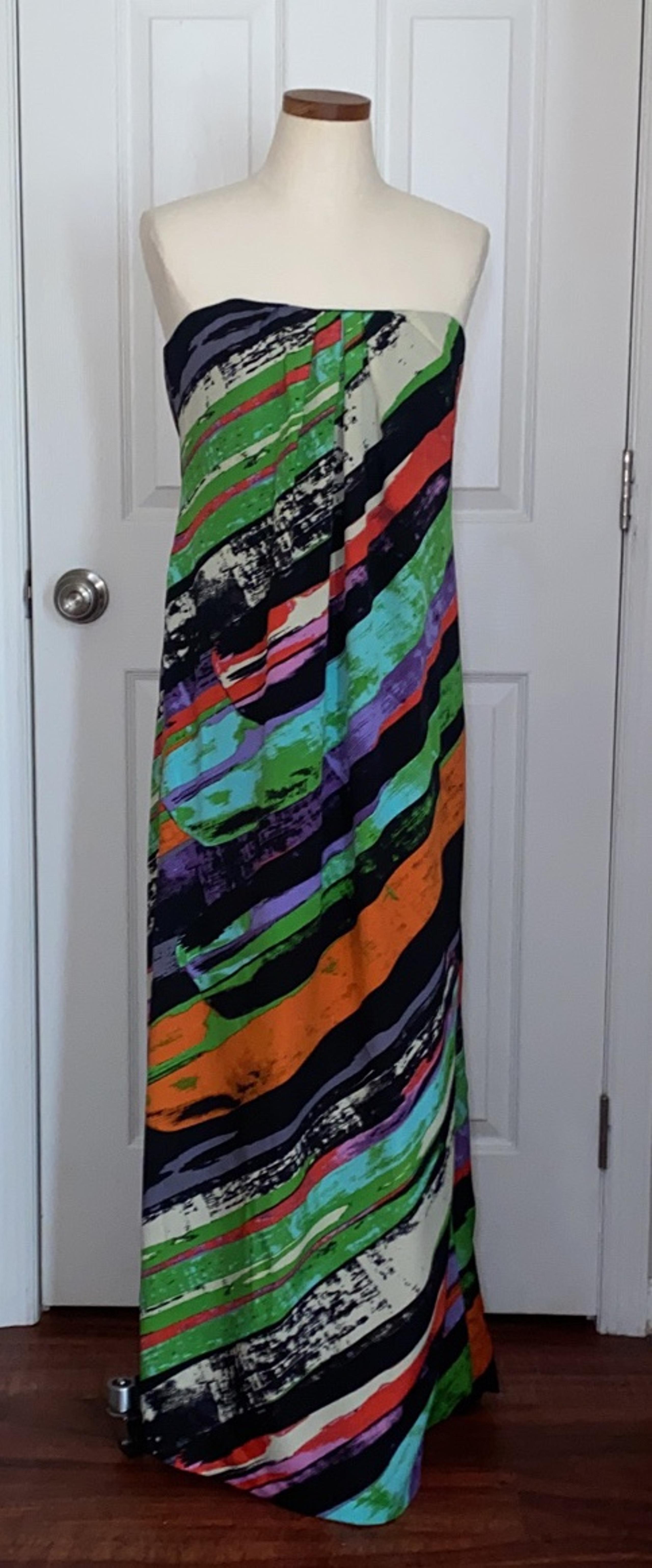 Julie Dillon Strapless Maxi Dress size 6 Has Pockets!
