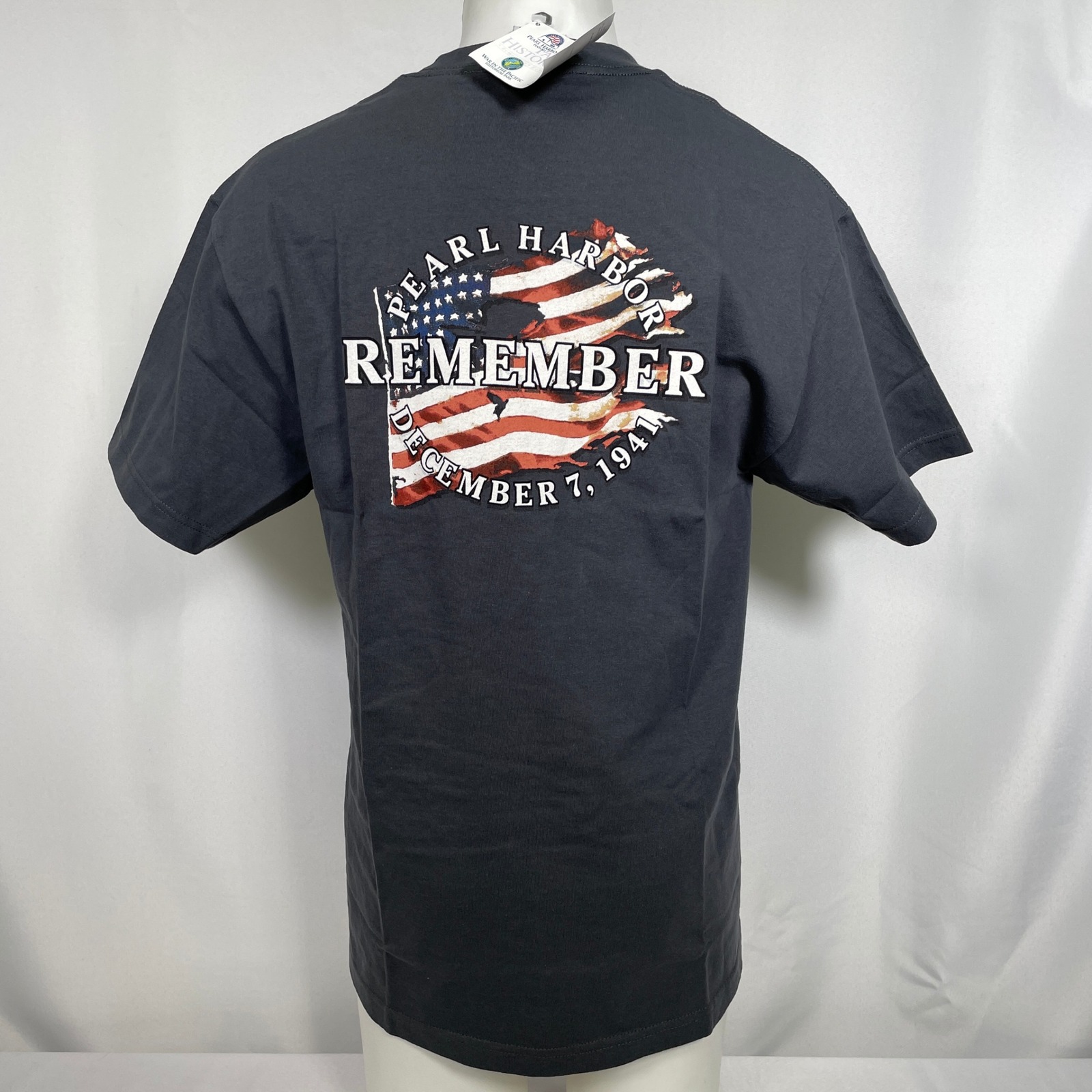 Pearl Harbor USS Arizona Memorial National Park Gray T-Shirt Men's LARGE NWT