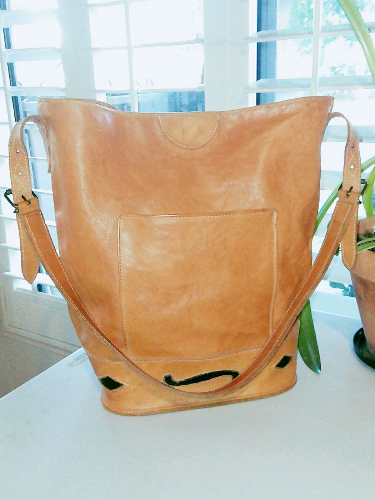 Unisa large leather hobo