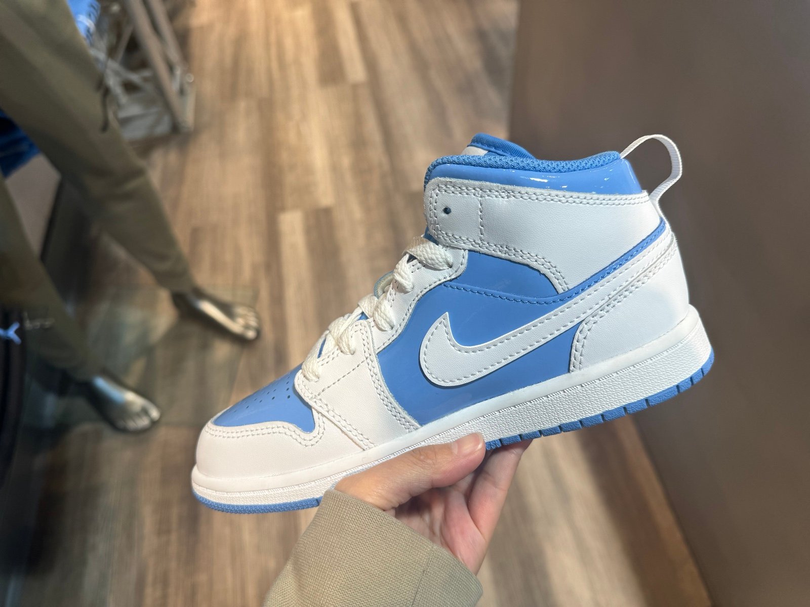 FZ3932-114 Nike Air Jordan 1 Mid Legend Blue Preschool 11C