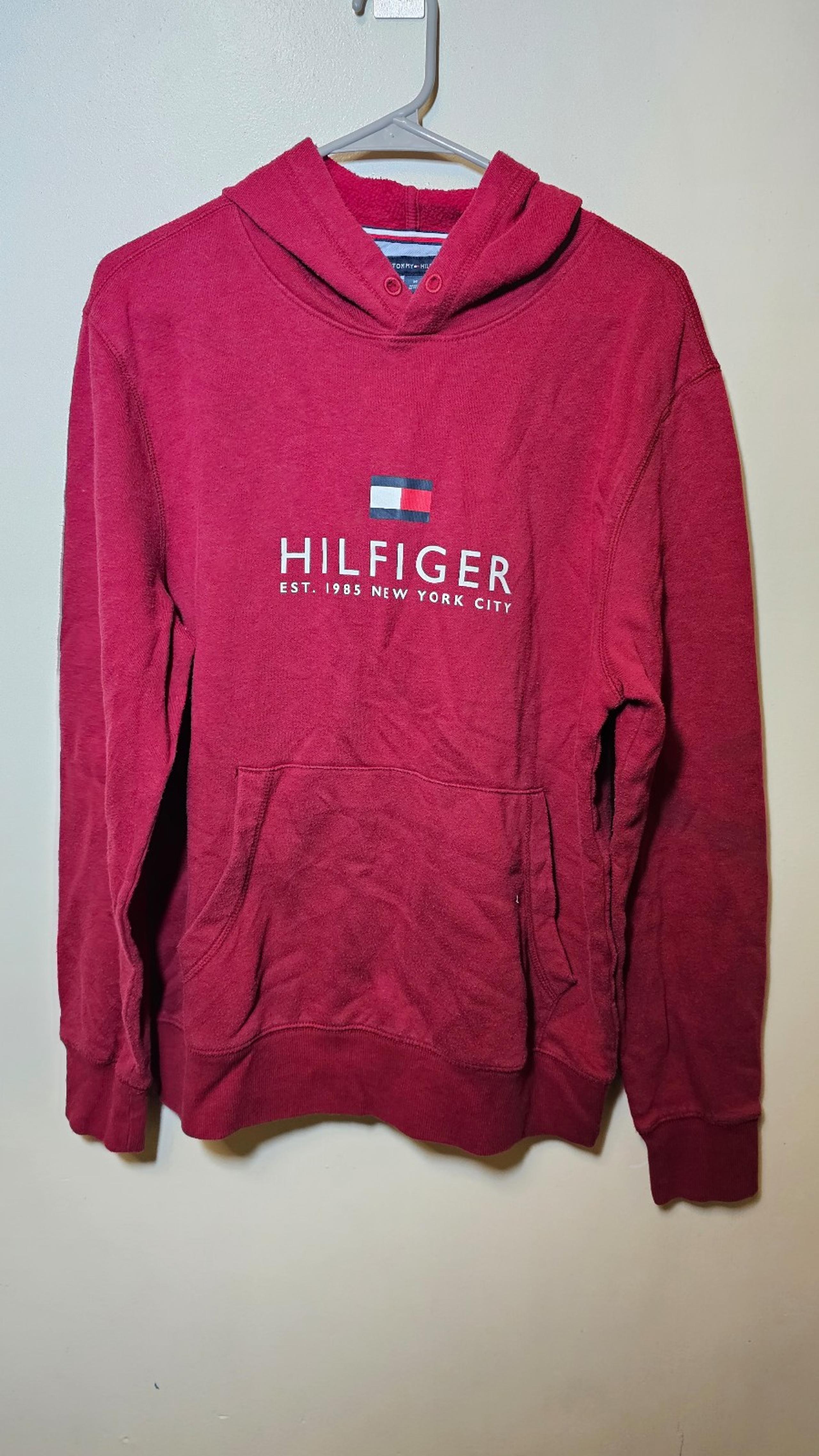 Tommy Hilfiger Men’s Hoodie Size Medium | Pullover Sweatshirt with Logo