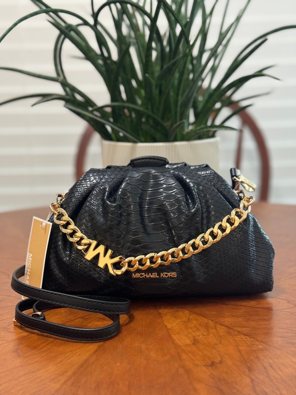 Micheal Kors purse