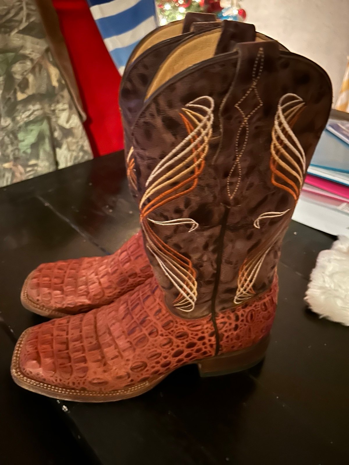 Men’s boots size 7.5