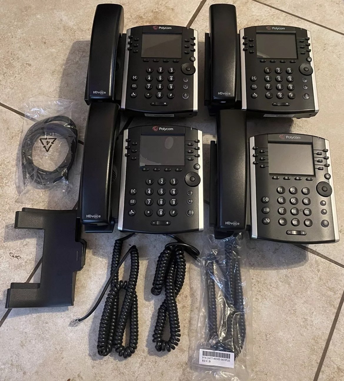 Polycom 2200-48400-025 VVX 401 12 Line Desktop Phone with HD Voice x4