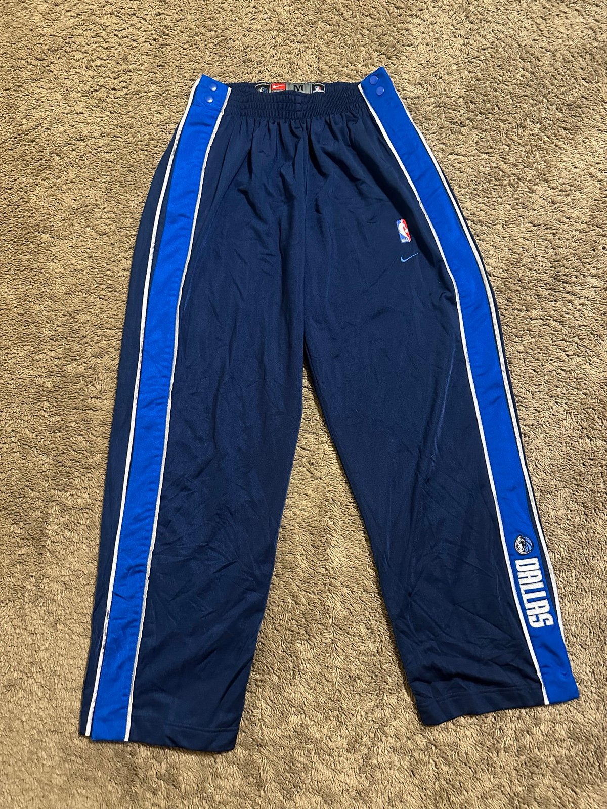 Vintage NBA Nike Dallas Mavericks “break-away” pants 00s size medium