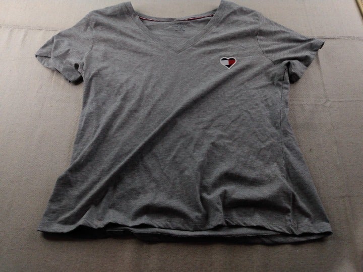 sell like hot cakes - T-Shirt Sleep Sleeve Short V-Neck - Hilfiger Tommy Women M103-08 Loc - XL - Women sell like hot cakes - T-Shirt Sleep Sleeve Short V-Neck - Hilfiger Tommy Women M103-08 Loc - XL - Women