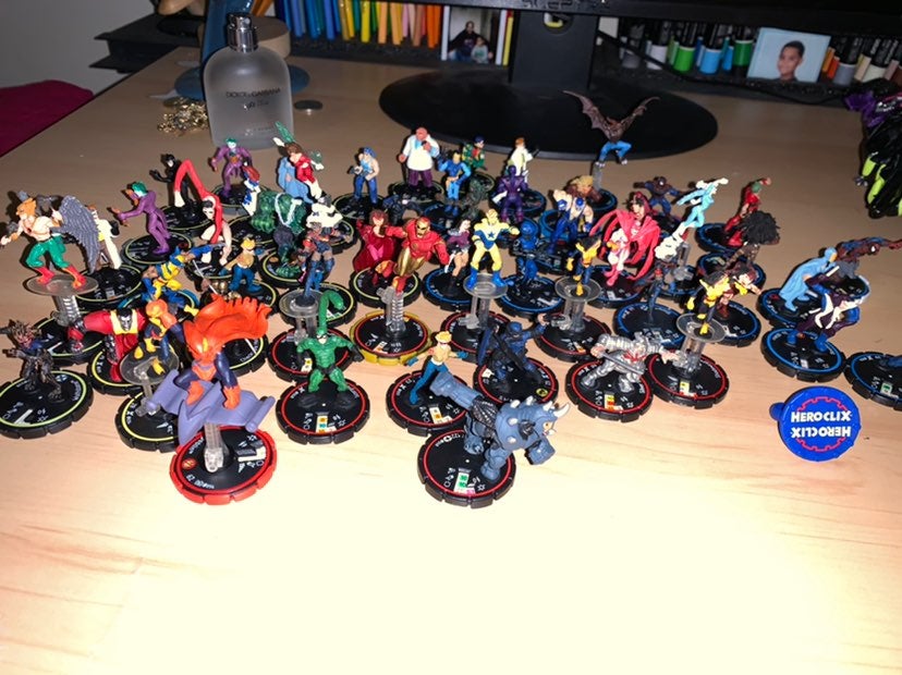 Lot of 57 Vintage heroclix(2002-2003) wi