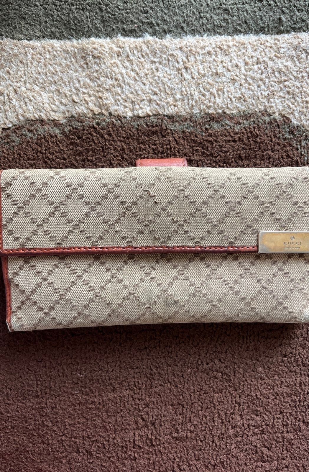 Auth Gucci long wallet