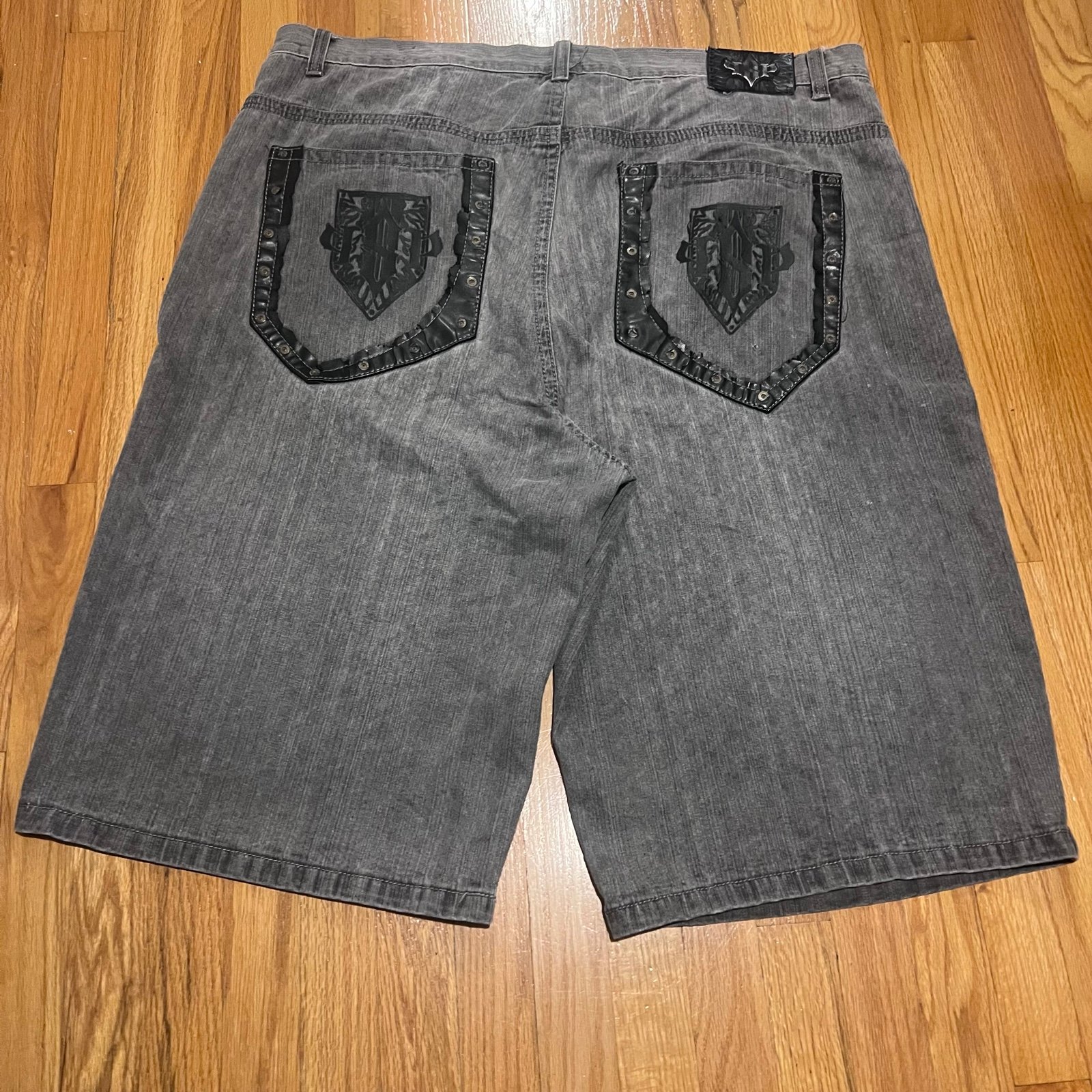 Vintage Y2K Southpole Baggy Wide Leg Denim Embroidery Jean Shorts Size 48