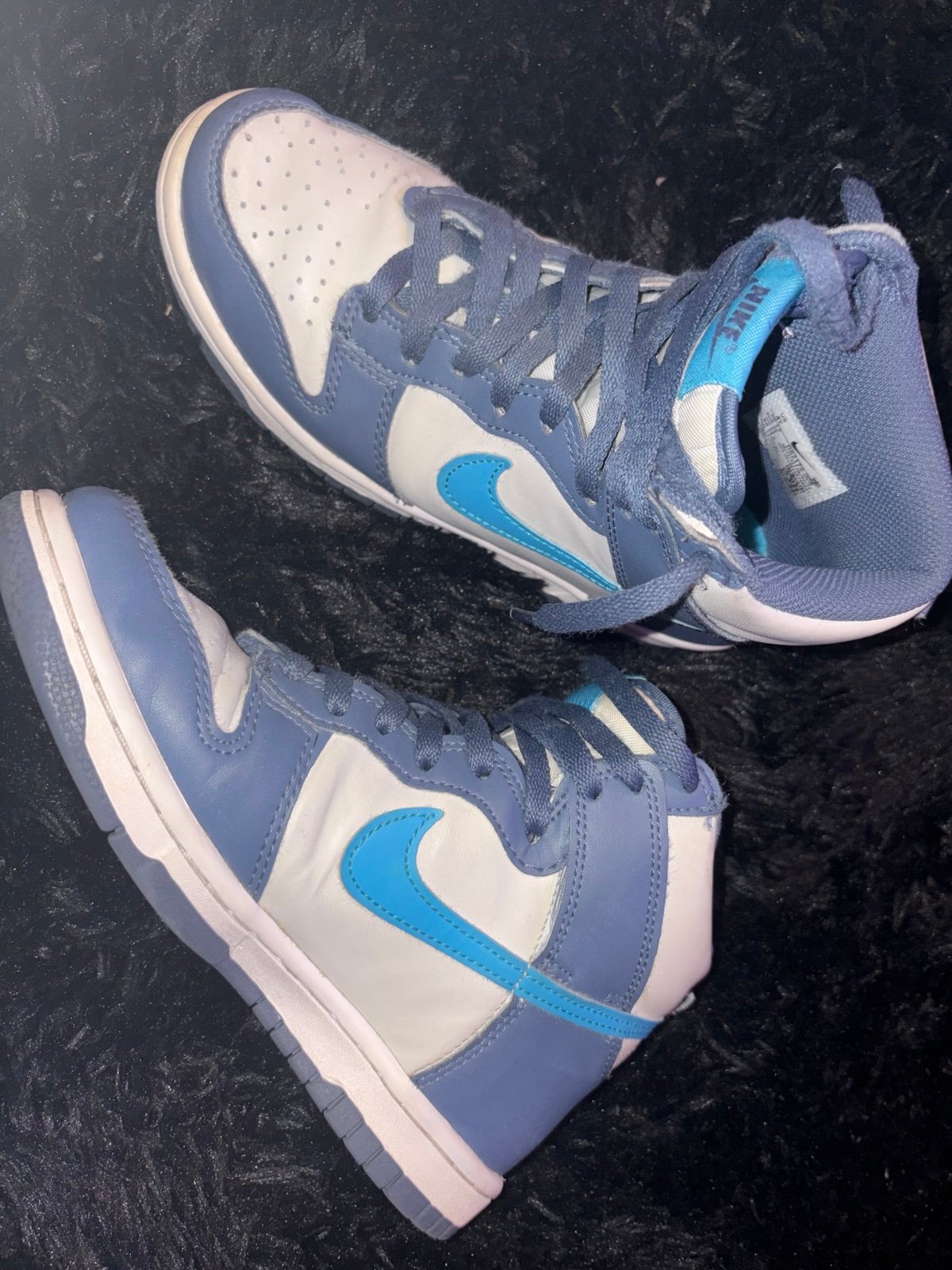 Kids size 4 Nike Dunks