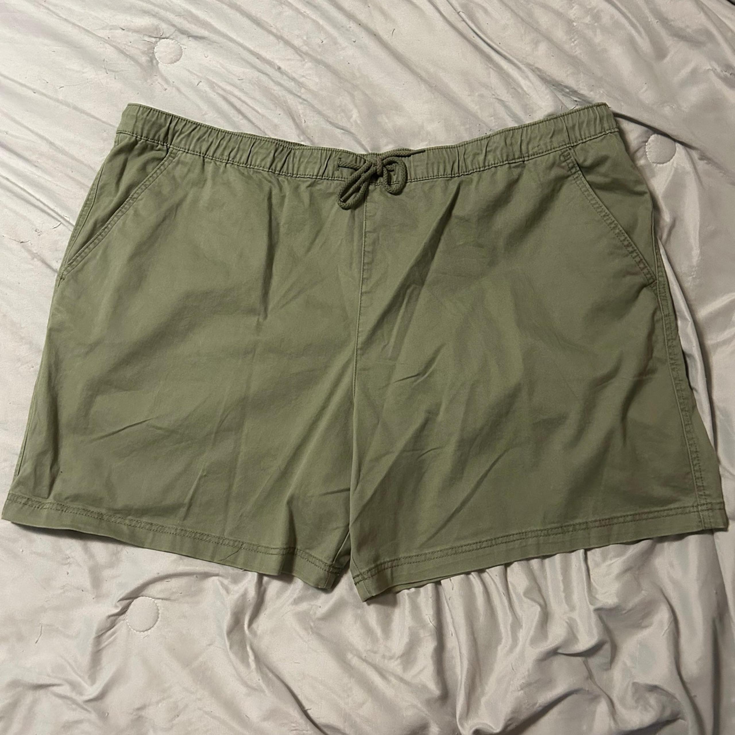 Magellan Outdoors Grotto Falls Shorts with 7” inseam - Men’s Size 3X *NEW*