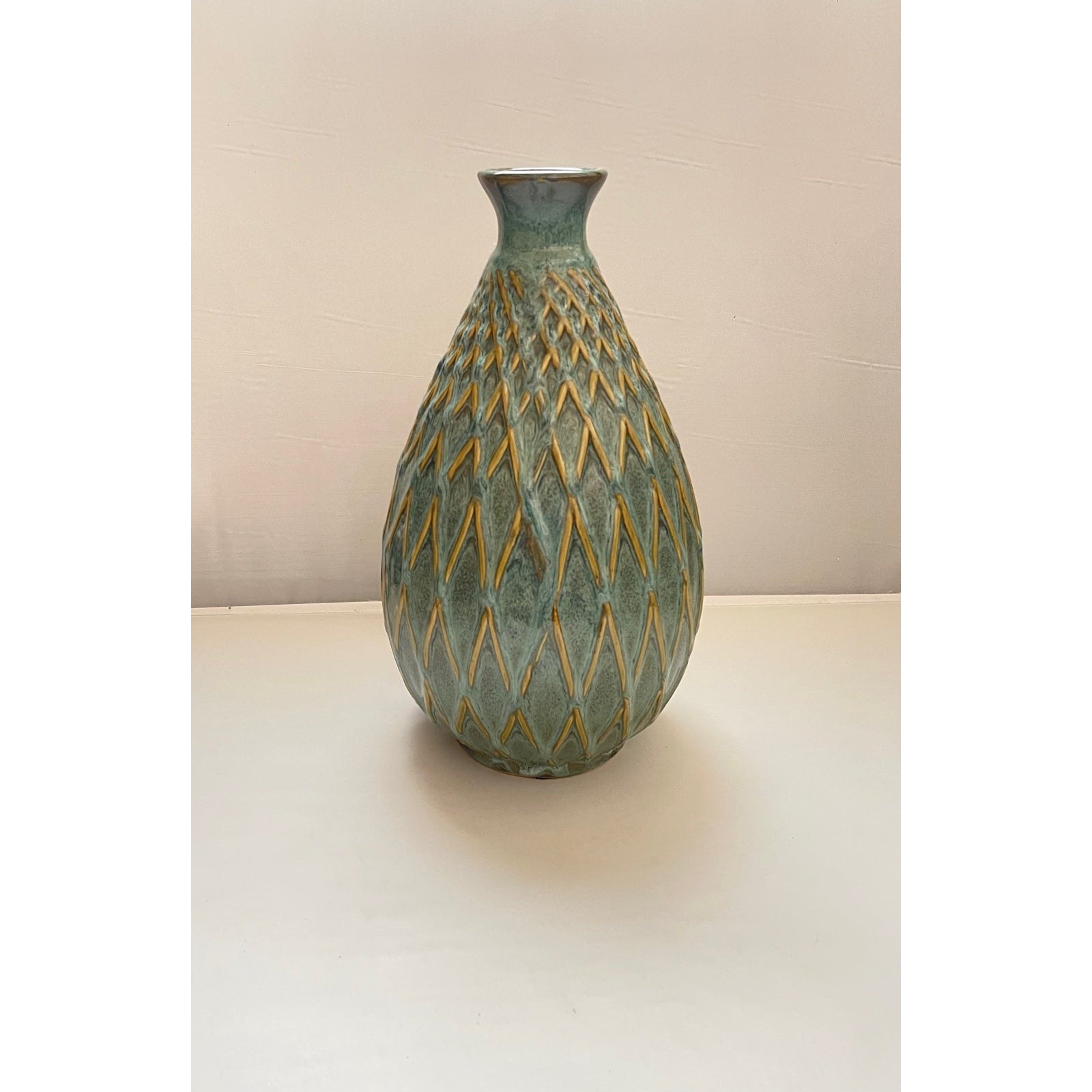 Vintage Beautiful Decorative Vase 12.5” Tall
