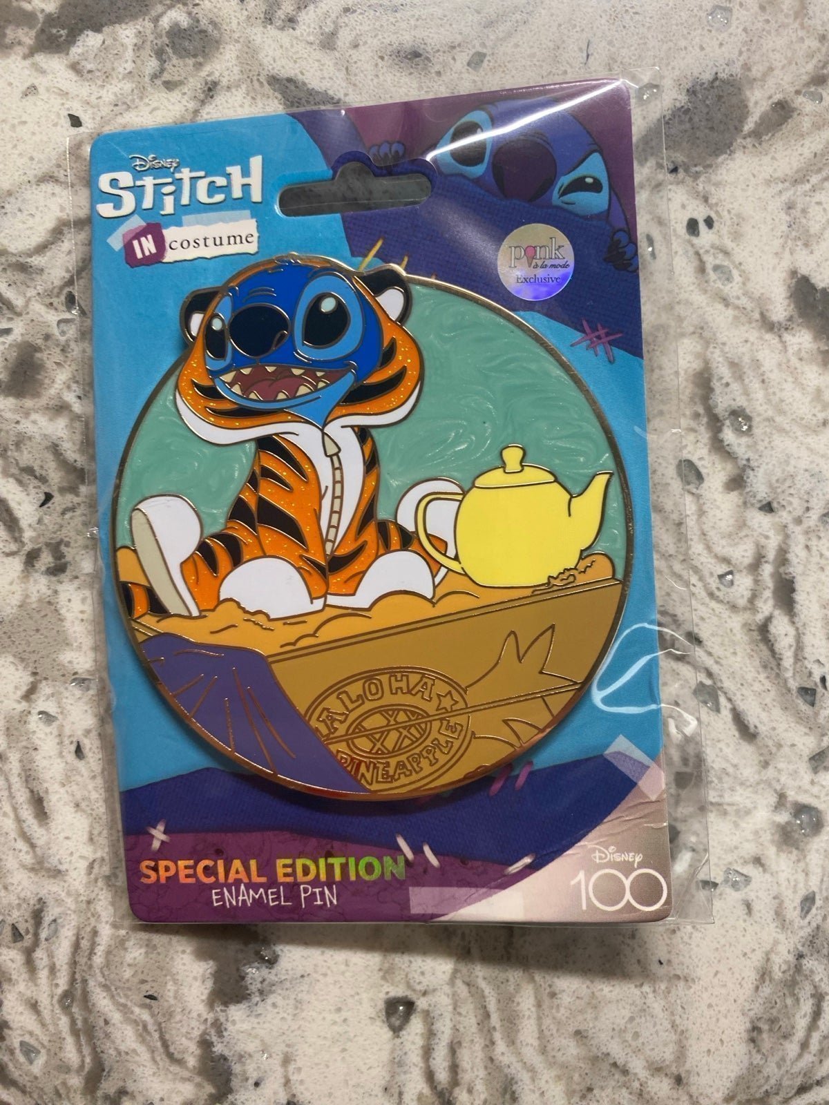 Disney Pin 3 Special Edition 300 Stitch in Costume Aladdin Rajah